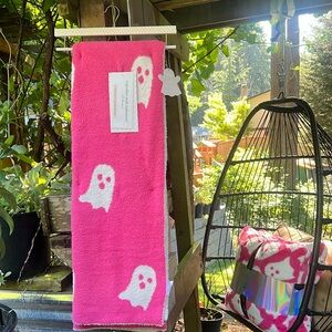 Cupcakes & cashmere pink ghost reversible blanket